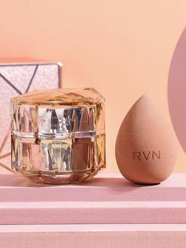 Long-Lasting Waterproof Liquid Foundation for Flawless Coverage